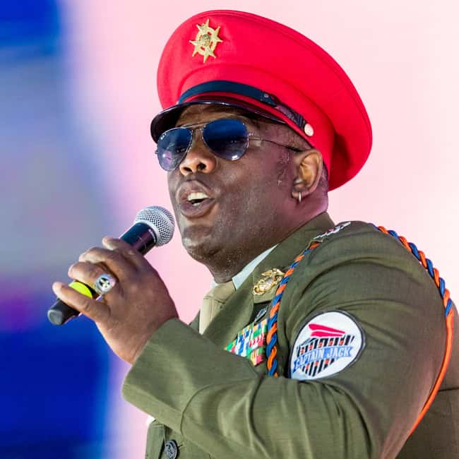 capatain-jack-90s-band-buchen