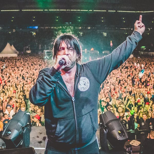 ikke-hueftgold-kuenstler-buchen-party