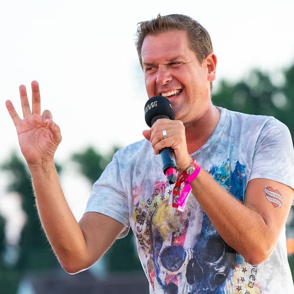 peter-wackel-mallorca-kuenstler-buchen