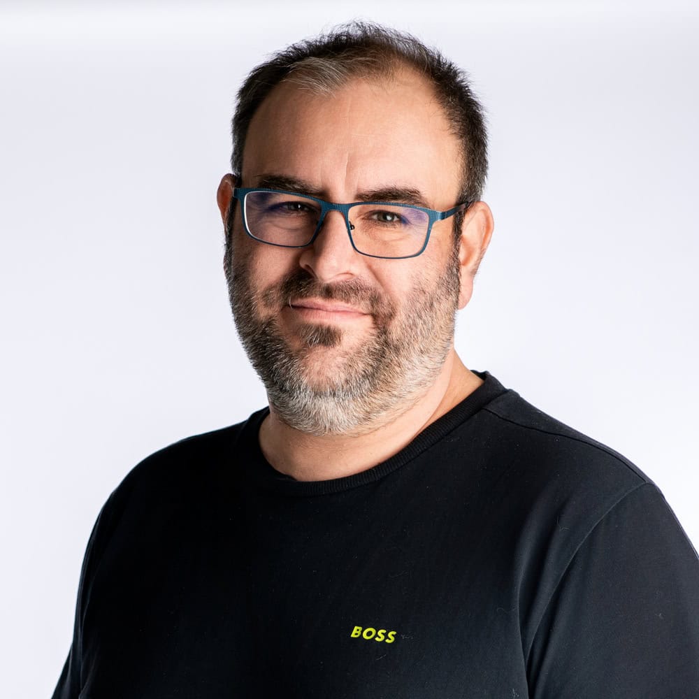 summerfield-booking-team-dominik-de-leon