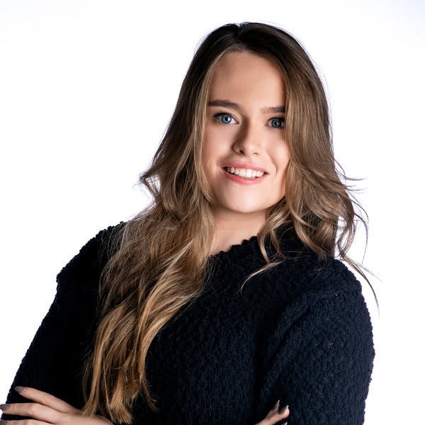 summerfield-booking-team-nina-reh